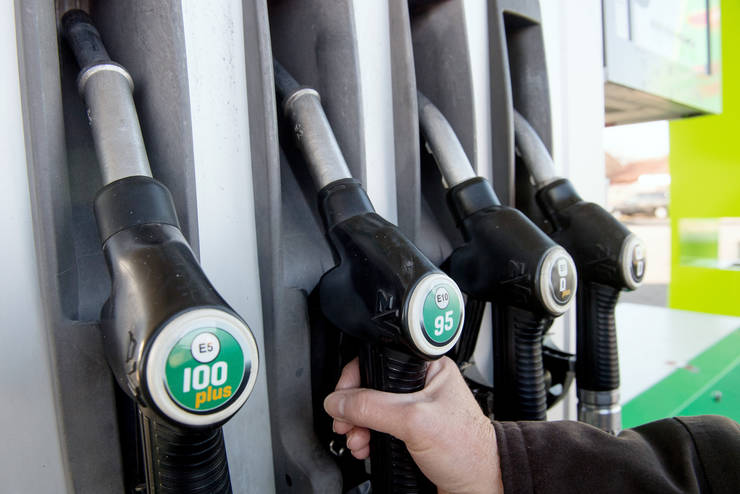 E 10-es zemanyag: itt nzheti meg, hogy tankolhat-e rgi autjba az j benzinbl vagy dzelbl