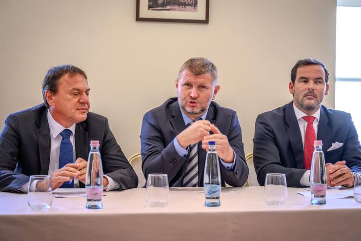 A Jobbik orszgos vezetse szerint Balassnak kellene belnie Molnr Mikls helyre
