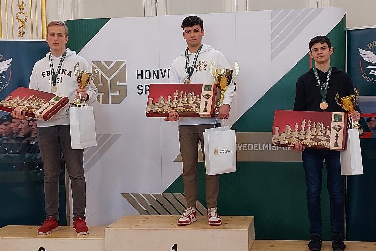 Premontrei: Bajnoki cm s egy bronzrem az orszgos sakk bajnoksgon