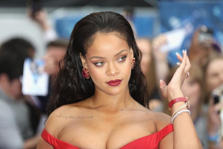 Isten ltesse, Rihanna!