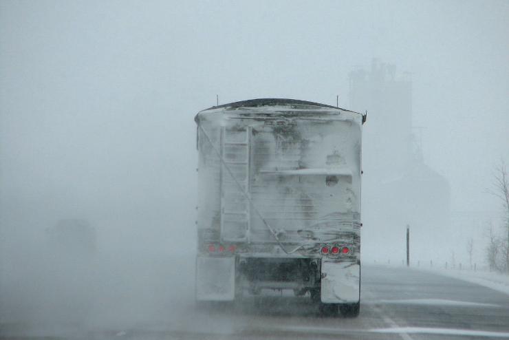 A teherautk kzlekedst is korltozhatjk az nos es miatt 