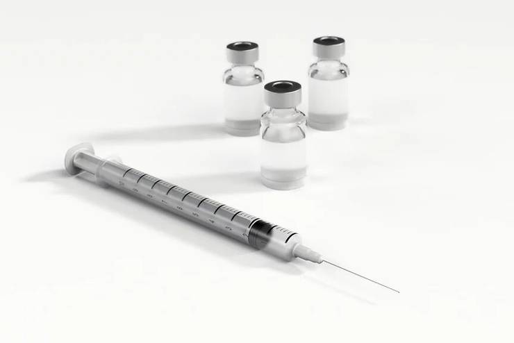 Virolgus: legalbb egy v kell a vakcina kifejlesztshez