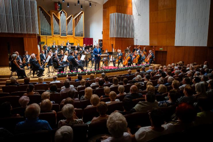 Aktv idskor: a szimfonikus zenekar adott koncertet a Bartk teremben