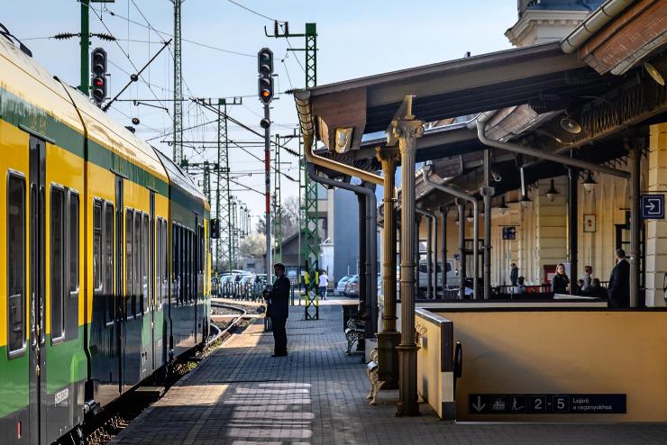 Mdostott menetrend szerint kzlekednek a vonatok Szombathely s Lv kztt