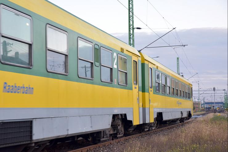 Vonat el lpett egy 50 ves frfi Szombathelyen, karcolsokkal megszta 
