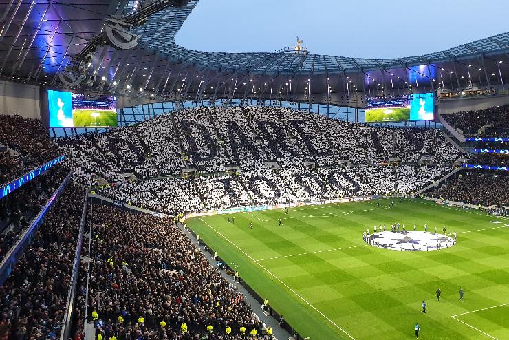 Videfalon lesznek a stadionban a Tottenham-drukkerek