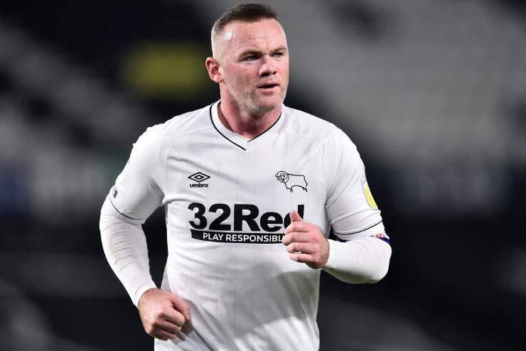 Rooney visszavonult s vezetedzknt folytatja