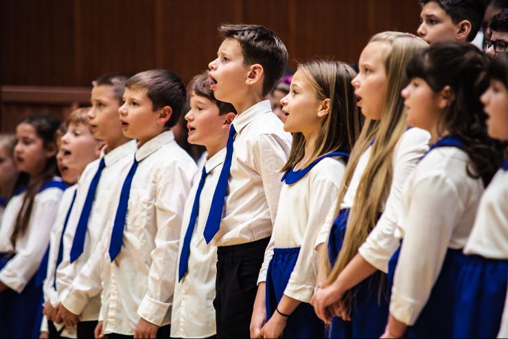nnepre kszlve: a Paragvri iskola zenei tagozatosai adtak hangversenyt