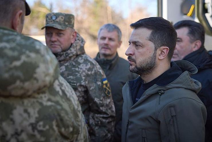 Zelinszkij levltotta Zaluzsnijt az ukrn fparancsnoksg lrl