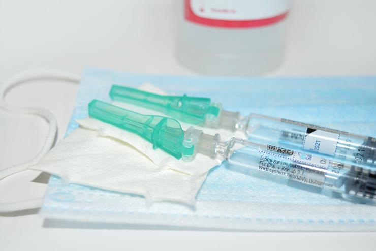 AstraZeneca vakcina: pnteken halasztottak, m szombaton mgis beoltottk, aki megjelent