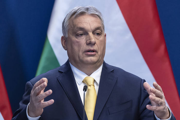 Félidős eligazítás: választókerületi elnökökkel konzultál Orbán Viktor
