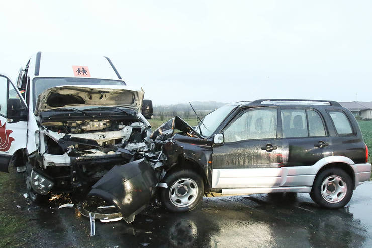 Baleset: terepjáró ütközött kisbusszal Szombathely határában, nyolc sérült