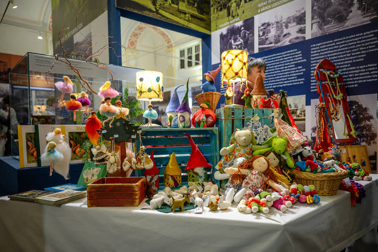 Karácsonyi kézműves vásárt rendeztek a Savaria Múzeumban (képgaléria)