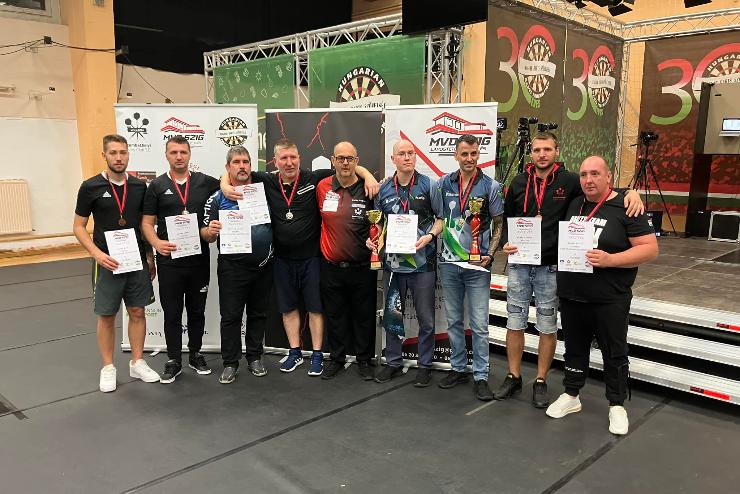 Darts: Szombathelyi bronzok a csapatversenyen