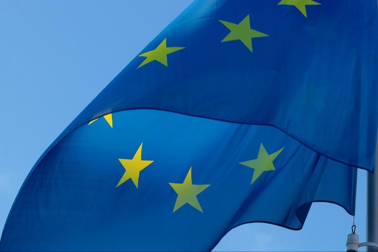 Az Európai Bizottság azt javasolja, kezdődjenek meg a csatlakozási tárgyalások Ukrajnával és Moldovával