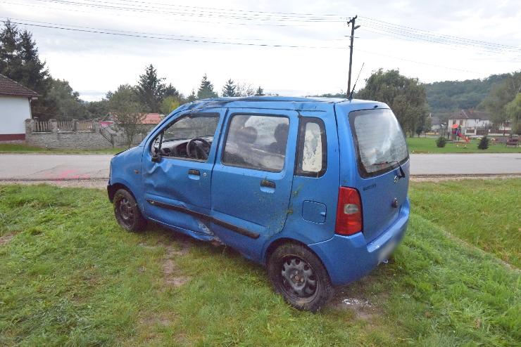 Kisodródott és felborult egy Suzuki Felsőcsatáron - megsérült a sofőr