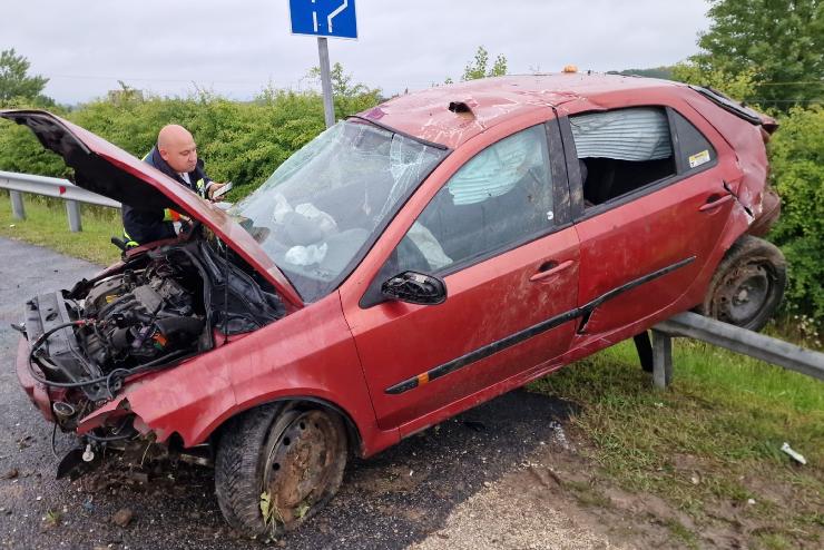 Majdnem visszareplt az M86-osra egy Renault a fl nappal korbbi baleset helysznn