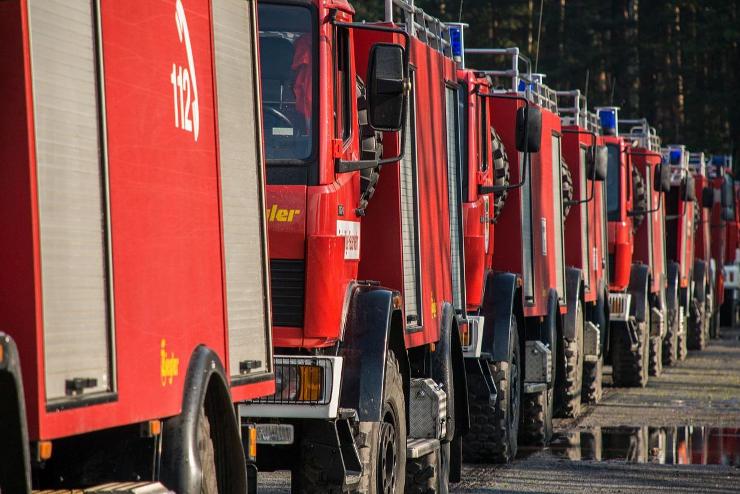 A Dunántúlon és a fővárosban ad sok munkát az erős szél a tűzoltóknak