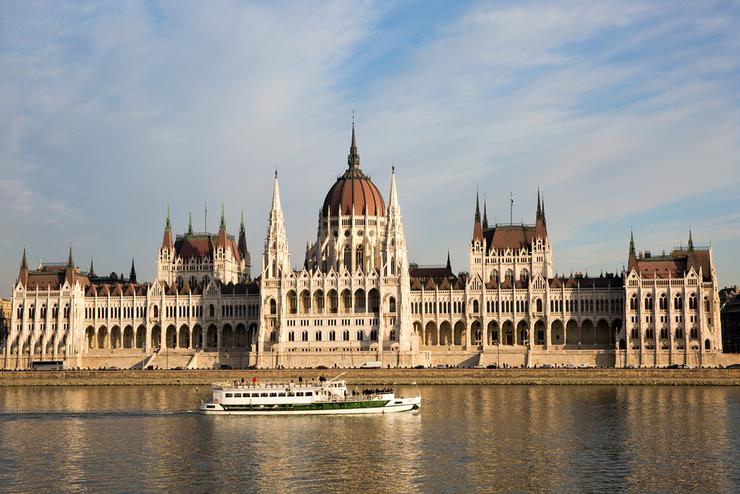 Operatív törzs: hétfőtől Budapesten hatályát veszti a kijárási korlátozás