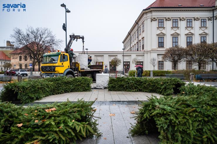 Megrkezett Szombathely adventi koszorja