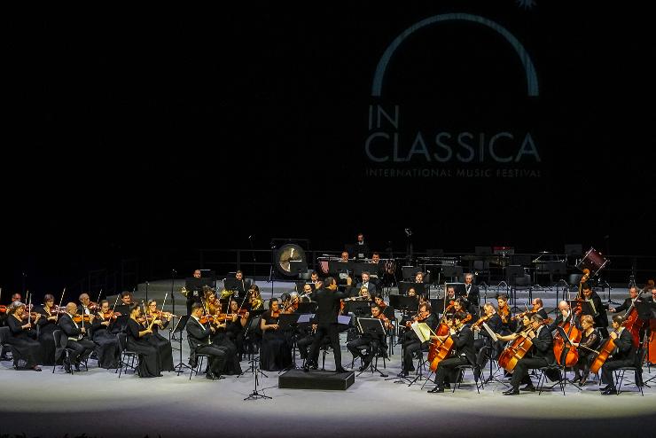 Szimfonikusok: Dubaiban muzsikáltak