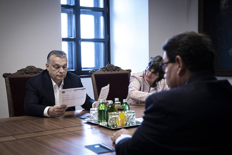 Orbán: most a legerősebb fegyver az önuralom