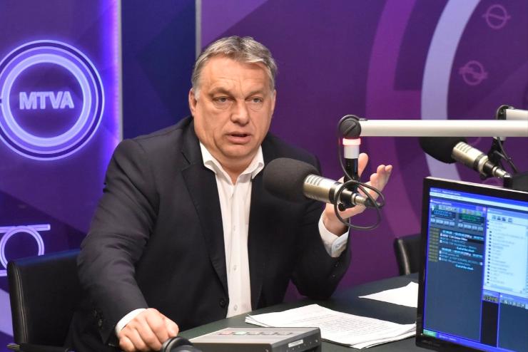 Orbán: a nehéz időszak felénél vagyunk 
