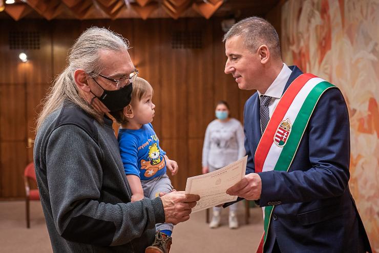 Három új magyar állampolgárt köszönthetünk Szombathelyen