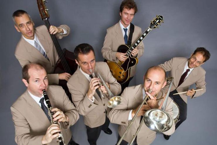 Hot Jazz Band koncertre várják a 60 év feletti nyugdíjasokat