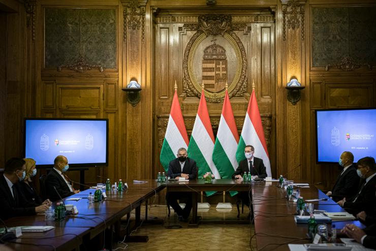 Orbán Viktor: meghosszabbítják a hitelmoratóriumot, de nem mindenkinél