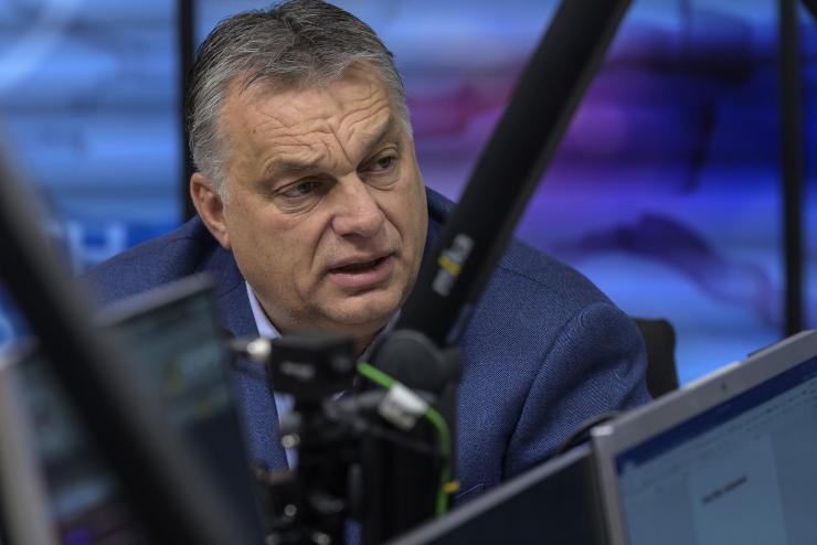 Orbán: köhögve és lázasan senki ne menjen emberek közé!
