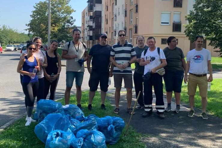 Egytt, kzsen tiszttottk meg az oladi laktelepet 