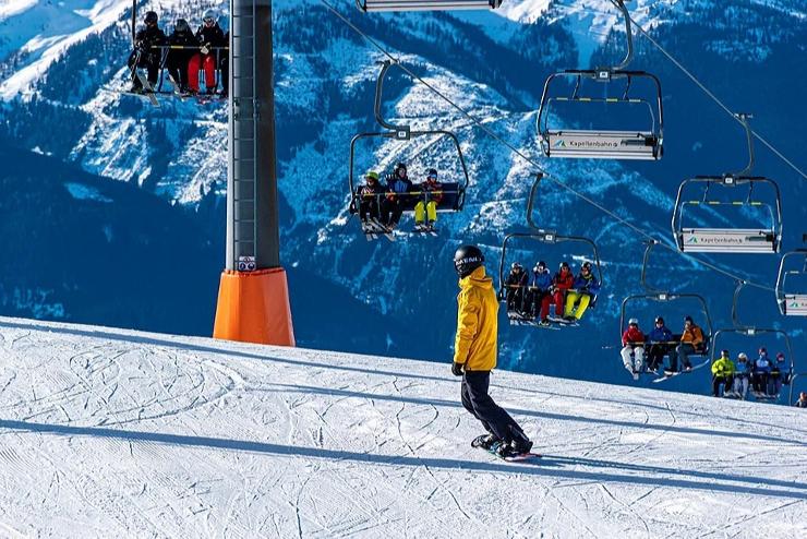 Ausztriában szigorú szabályok a sílifteken és az adventi vásárokban is