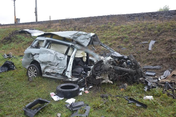 Háromgyerekes apa a kemenesmihályfai baleset áldozata – Mazda hajtott a Bakony IC elé 