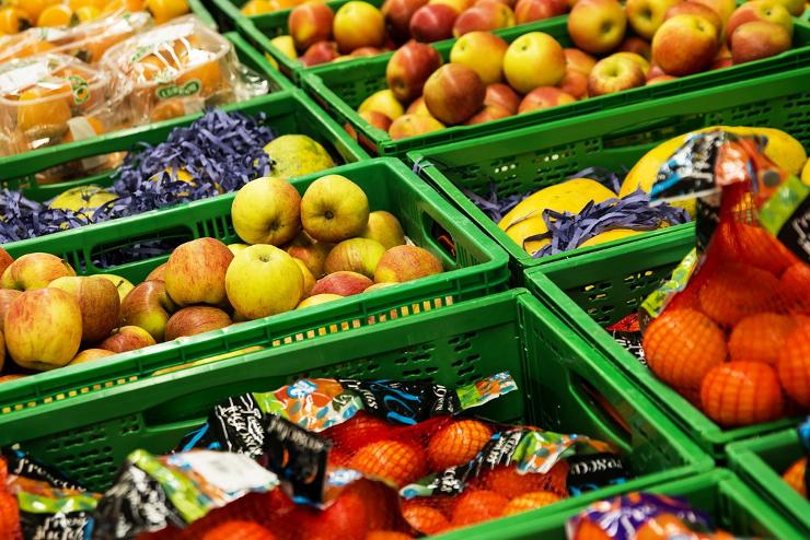 A magyarok leginkább nagy boltláncokban szerzik be a zöldséget és gyümölcsöt
