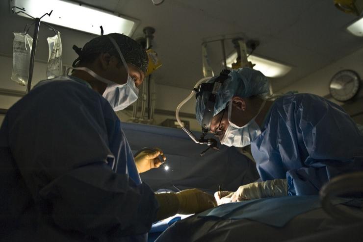 Országos tisztifőorvos: a nem sürgős műtéteket elhalasztják 
