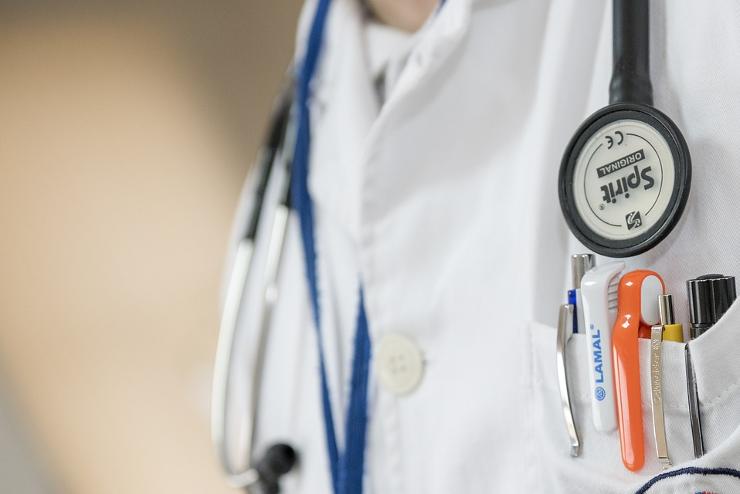 Harmincezren fordultak orvoshoz múlt héten, Vasban csökkent a betegek száma