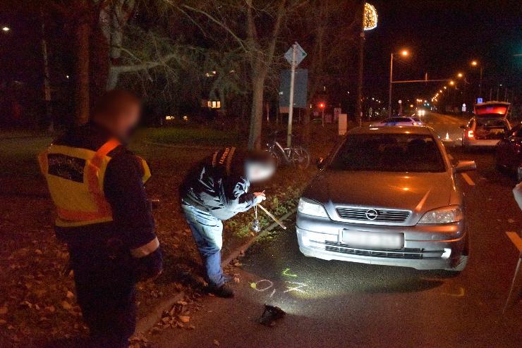 Súlyosan megsérült egy gyalogos Körmenden, Opel sodorta el a zebrán 