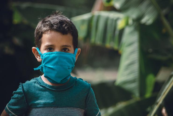 Romániában megugrott a fertőzésszám és nő a fertőzések aránya a gyermekek körében