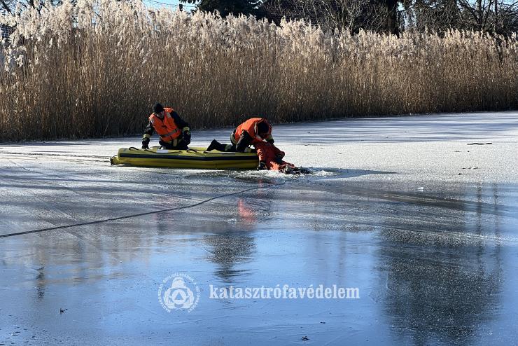 Veszélyes a jégen tartózkodni a megyében