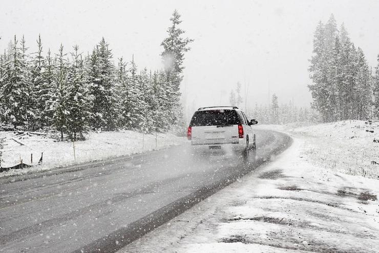 Intenzíven havazik, több baleset is nehezíti a közlekedést Vas megyében
