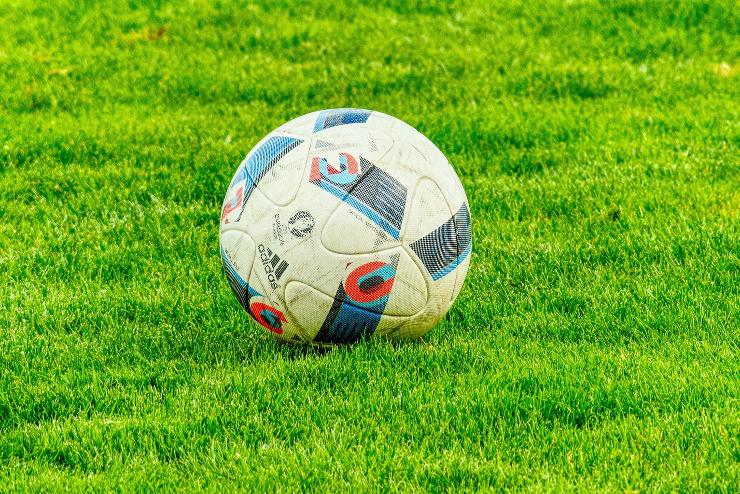 Megyei II. osztály, déli csoport: a Körmendé a forduló egyetlen idegenbeli sikere, gólzáporos mérkőzésen győzte le az Egyházasrádóc a Rumot