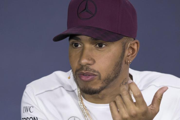 Lewis Hamilton gyzelmt hozta az els Stjer Nagydj 