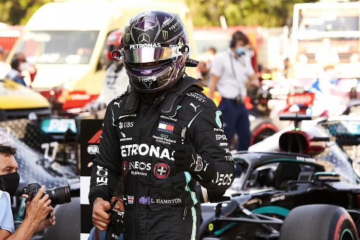 Barcelonban sem borult a paprforma, Lewis Hamilton nyerte a Spanyol Nagydjat