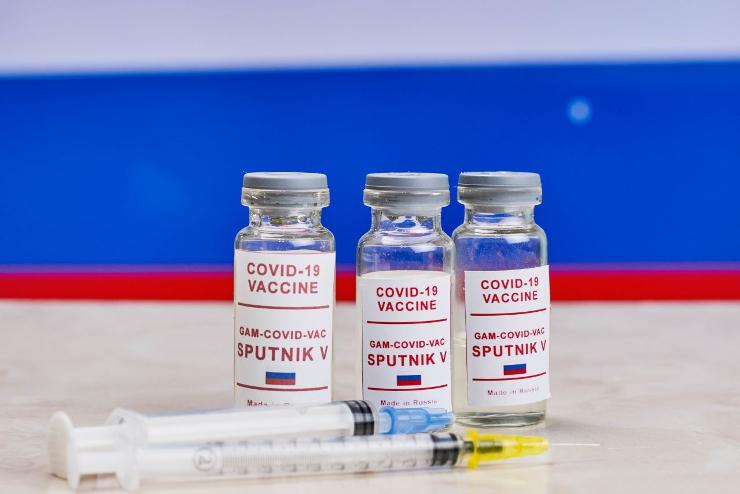 Elhzdik a Szputnyik-vakcina engedlyeztetse