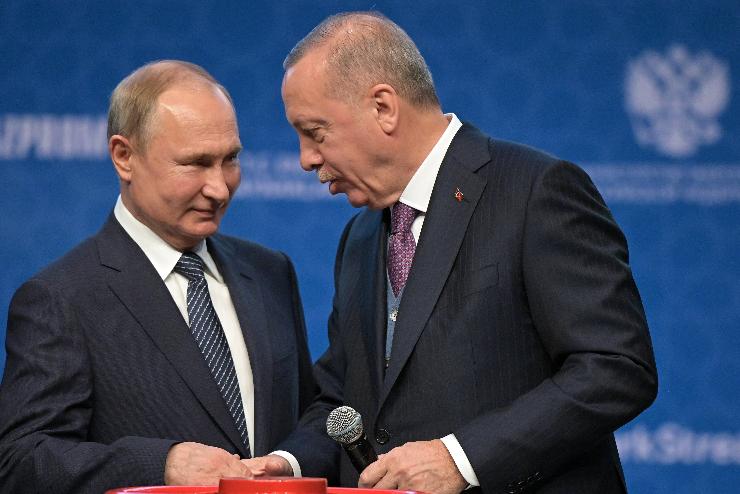 Putyin a török elnöknek mesélte el az Ukrajnával kapcsolatos követeléseit