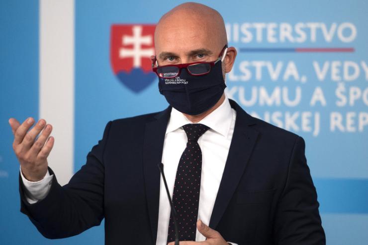 Plgiumgyanba keveredett a szlovk oktatsgyi miniszter