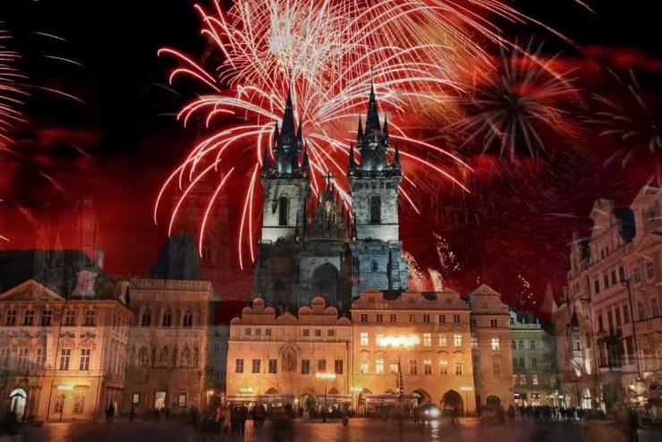 Prága lelövi a szilveszteri ünnepséget