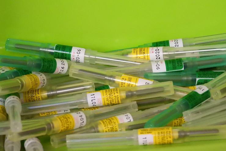 A Semmelweis Egyetem kiküldte az összes felkérő levelet a koronavírus szűrővizsgálatra