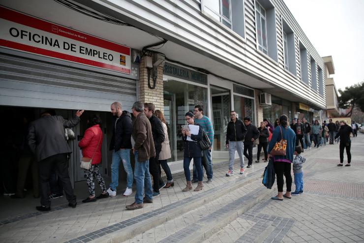 Spanyolországban 15,3 százalékra nőtt a munkanélküliségi ráta